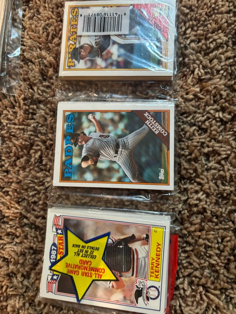 (8) 1988 Topps Rack Packs- 42 cards per pack unopened - Picture 6 of 11
